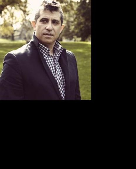 Daniel Messe Headshot