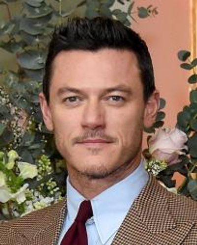 Luke Evans Headshot