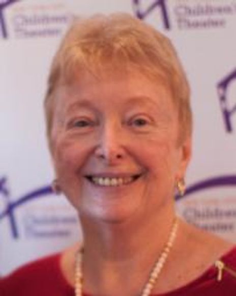 Barbara Zinn Headshot