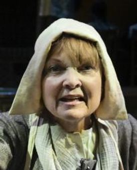 Pamela Reed Headshot