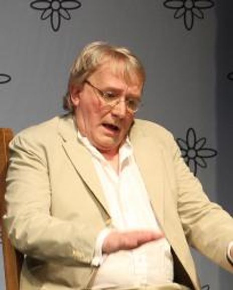 Steve Nallon Headshot