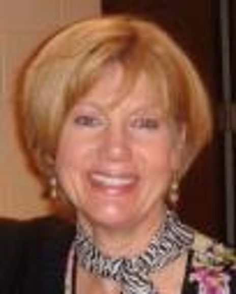 Janet Davies Headshot