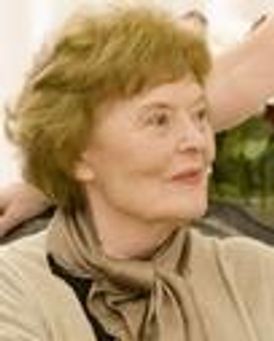 Helen Lindsay Headshot