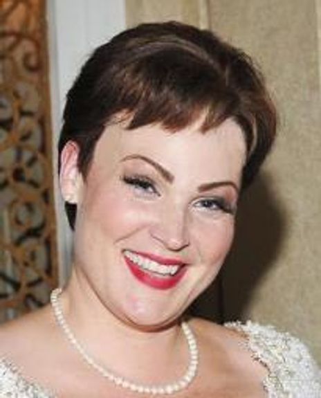 Jenny Howard Headshot