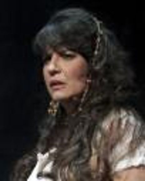 Louise English Headshot