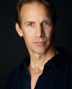 Christopher Kelly Headshot