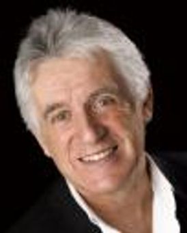 Peter Karrie Headshot