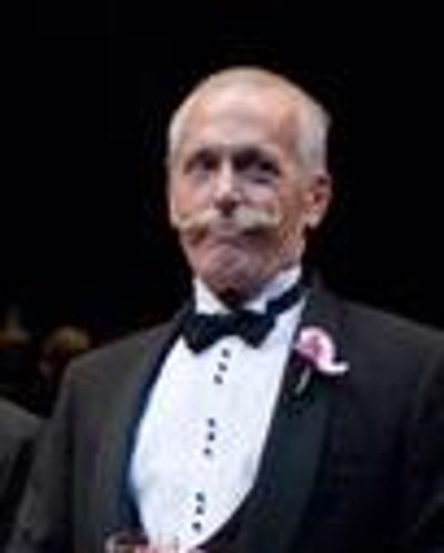 Larry Yando Headshot