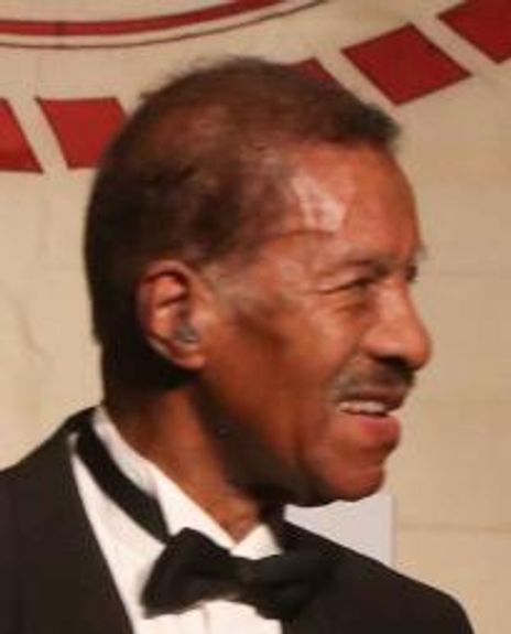 Frank Owens Headshot