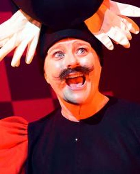 Rebecca Deren Headshot