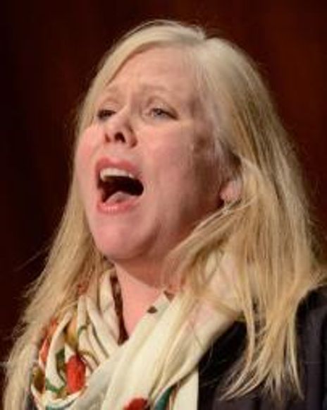 Julie Prosser Headshot