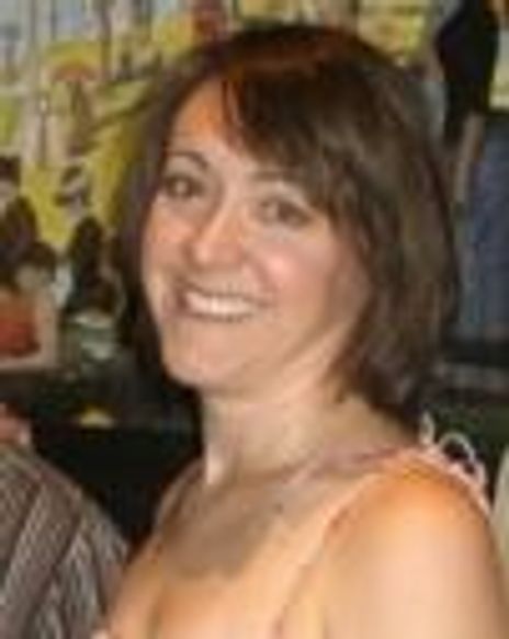 Kelly Hackett Headshot