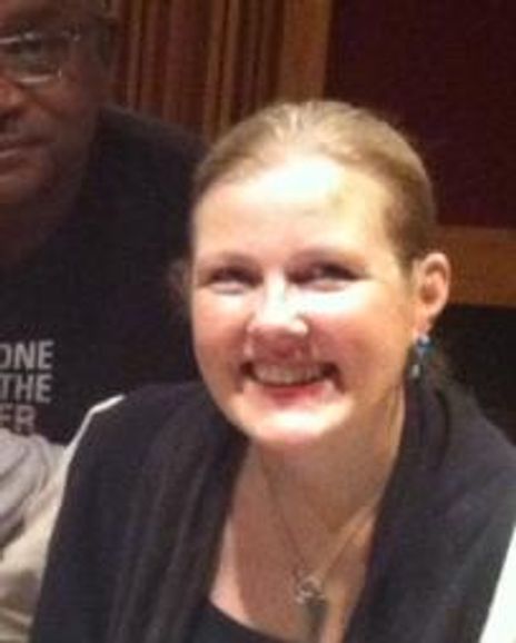 Sue Anderson Headshot