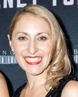 Liz Pearce Headshot