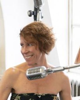 Anna Jane Casey Headshot