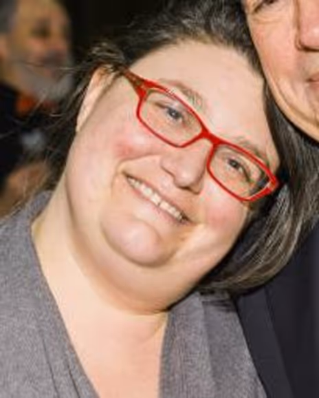Amanda Dehnert Headshot