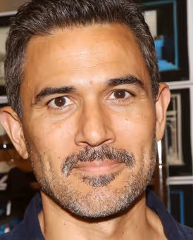 Ivan Hernandez Headshot