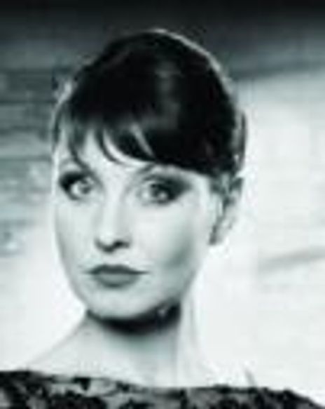 Emma Barton Headshot