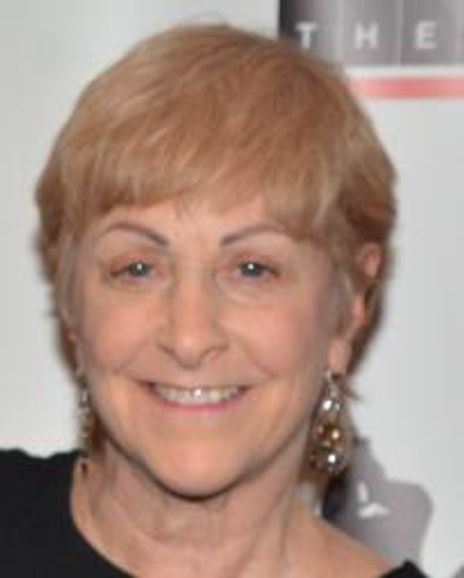 Debbie Roshe Headshot