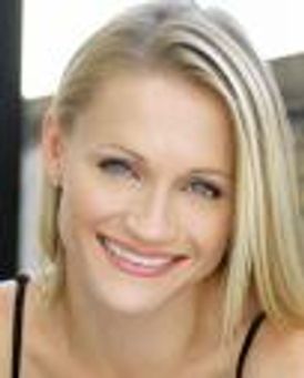 Beth Beyer Headshot