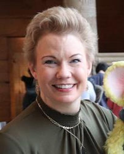 Jennifer Barnhart Headshot