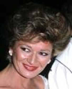 Stephanie Beacham Headshot