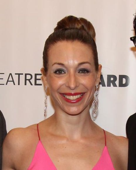 Robin Levine Headshot