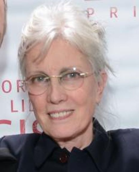 Elizabeth LeCompte Headshot