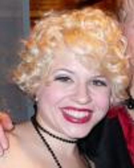 Sarah Marie Hicks Headshot