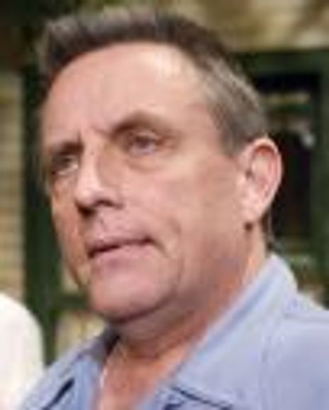 Roger Mueller Headshot