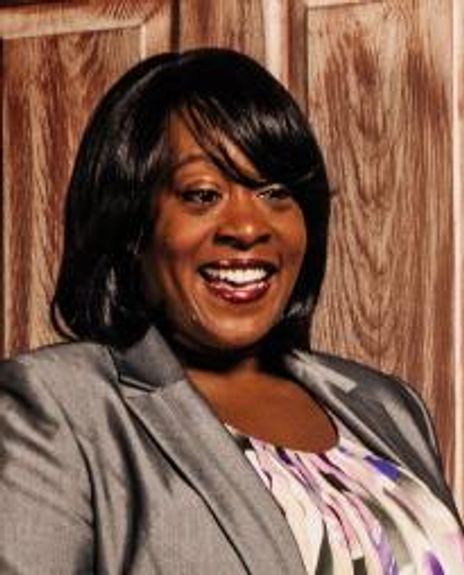 Colleen Longshaw Headshot