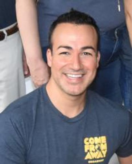 Ceasar Samayoa Headshot