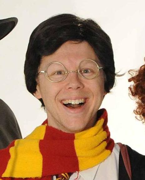 Steven Kynman Headshot