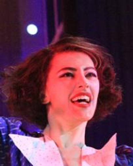 Victoria Hinde Headshot