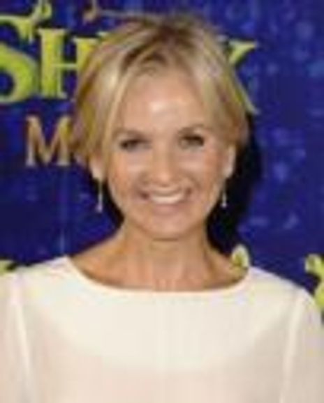 Lisa Maxwell Headshot