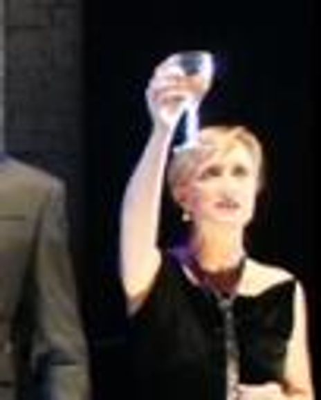 Philippa Stefani Headshot