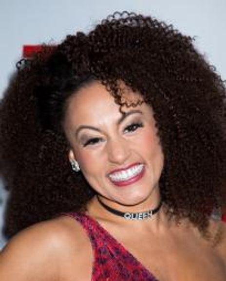 Talya Groves Headshot