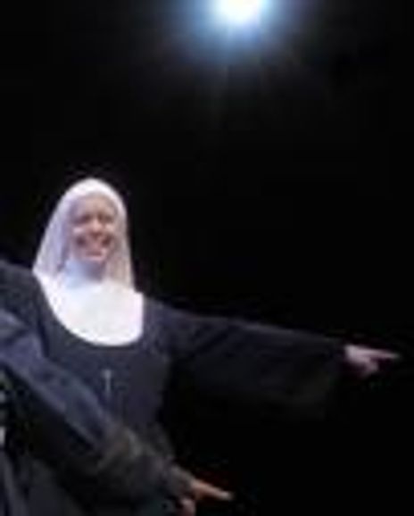 Laura E. Taylor Headshot