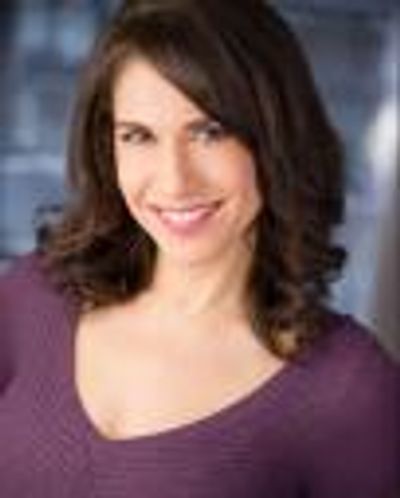 Stacey Harris Headshot