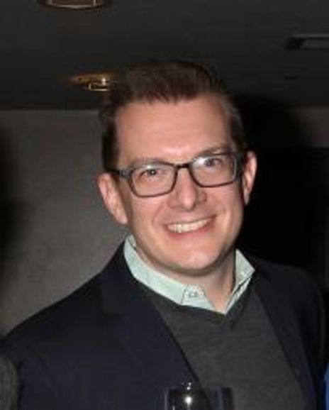 Thomas Mizer Headshot