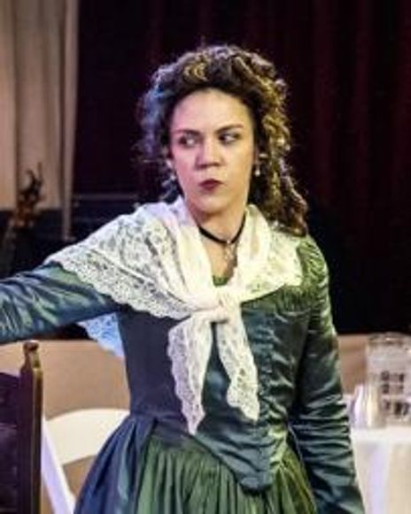 Maggie Thompson Headshot