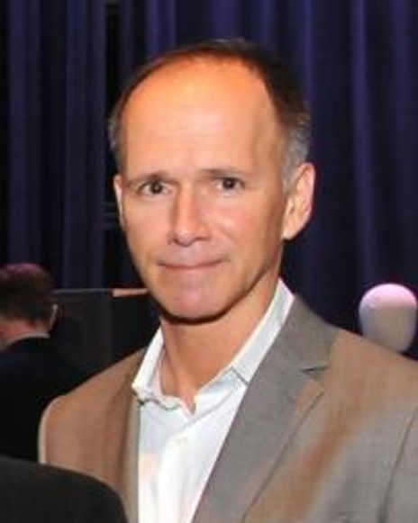 Robert Perdziola Headshot