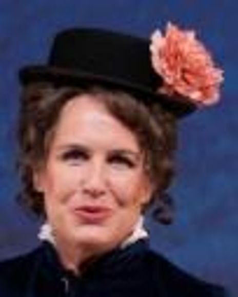 Kristine Fraelich Headshot