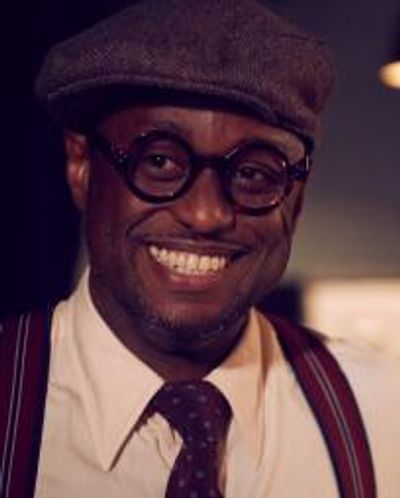 Ian Carlyle Headshot