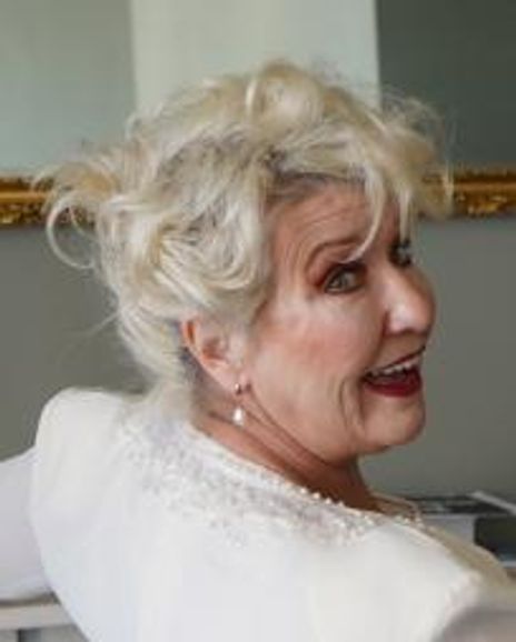 Amanda Muggleton Headshot