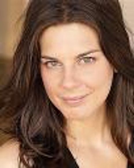 Shannon Warne Headshot