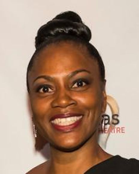 Rachel Tecora Tucker Headshot