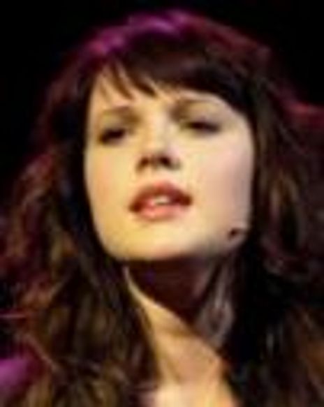 Caitlin Baunoch Headshot