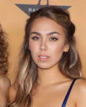 Julia Harriman Headshot