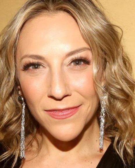 Erica Mansfield Headshot